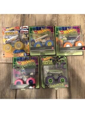 Hot Wheels Monster Trucks Lot Of 5. 5 Alarm Bigfoot Rodger Dodger Carbonator